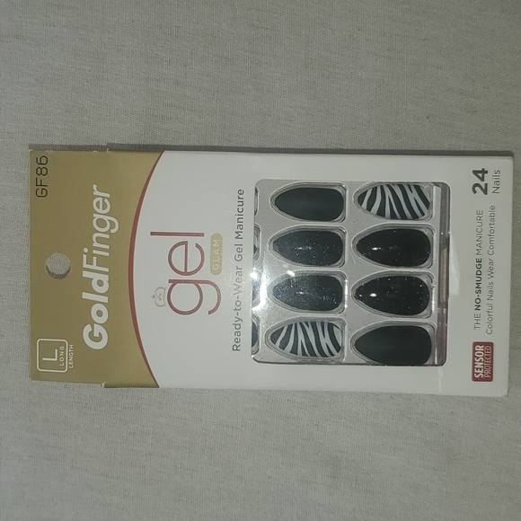 💋 Kiss 💋 Gold Finger Manicure - Picture 5 of 5